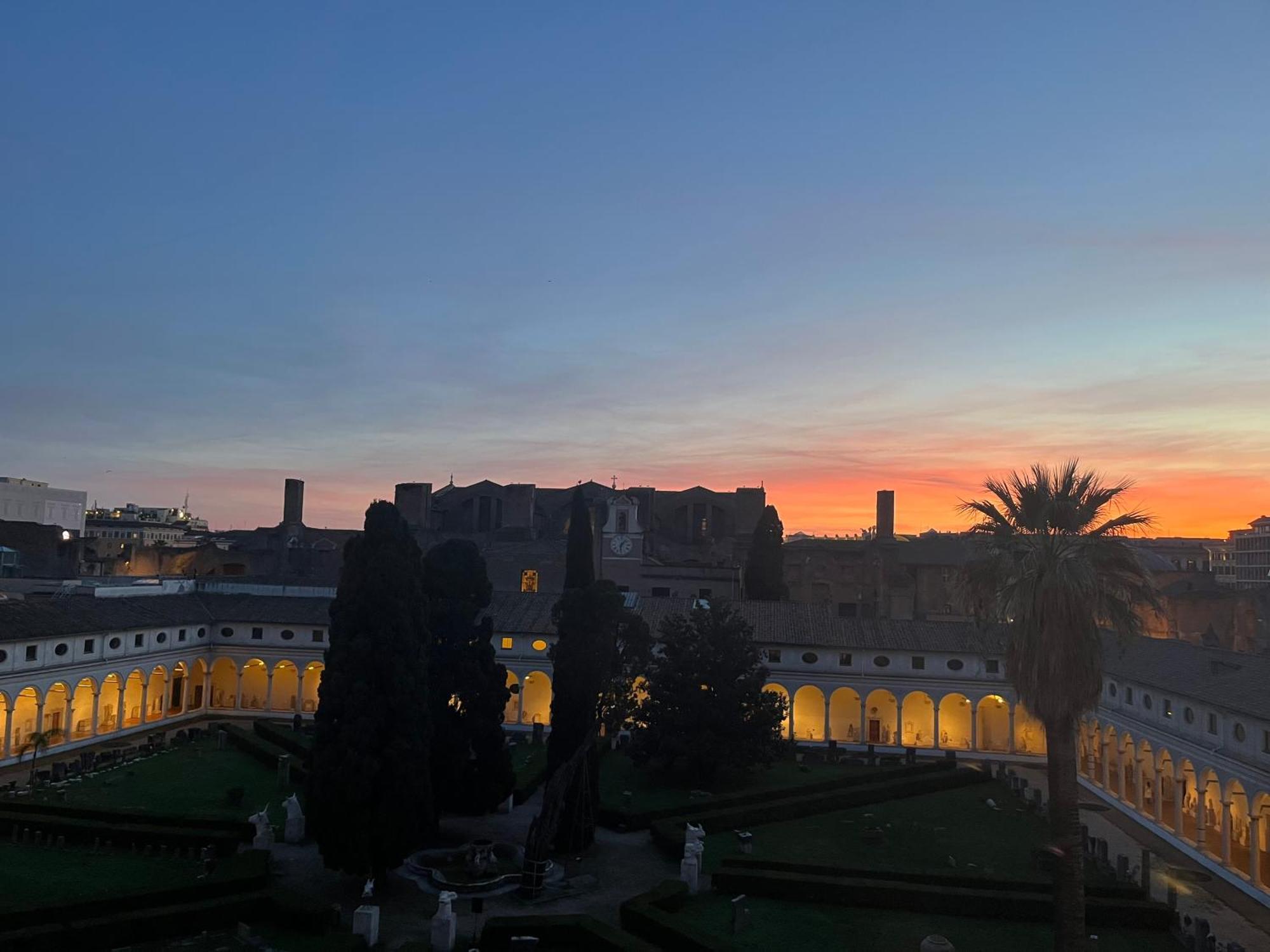 Camera X2 Con Splendida Vista Sulle Terme Di Diocleziano E Sul Chiostro Di Michelangelo Roma Dış mekan fotoğraf